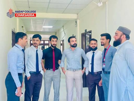 Faculty at Hadaf College